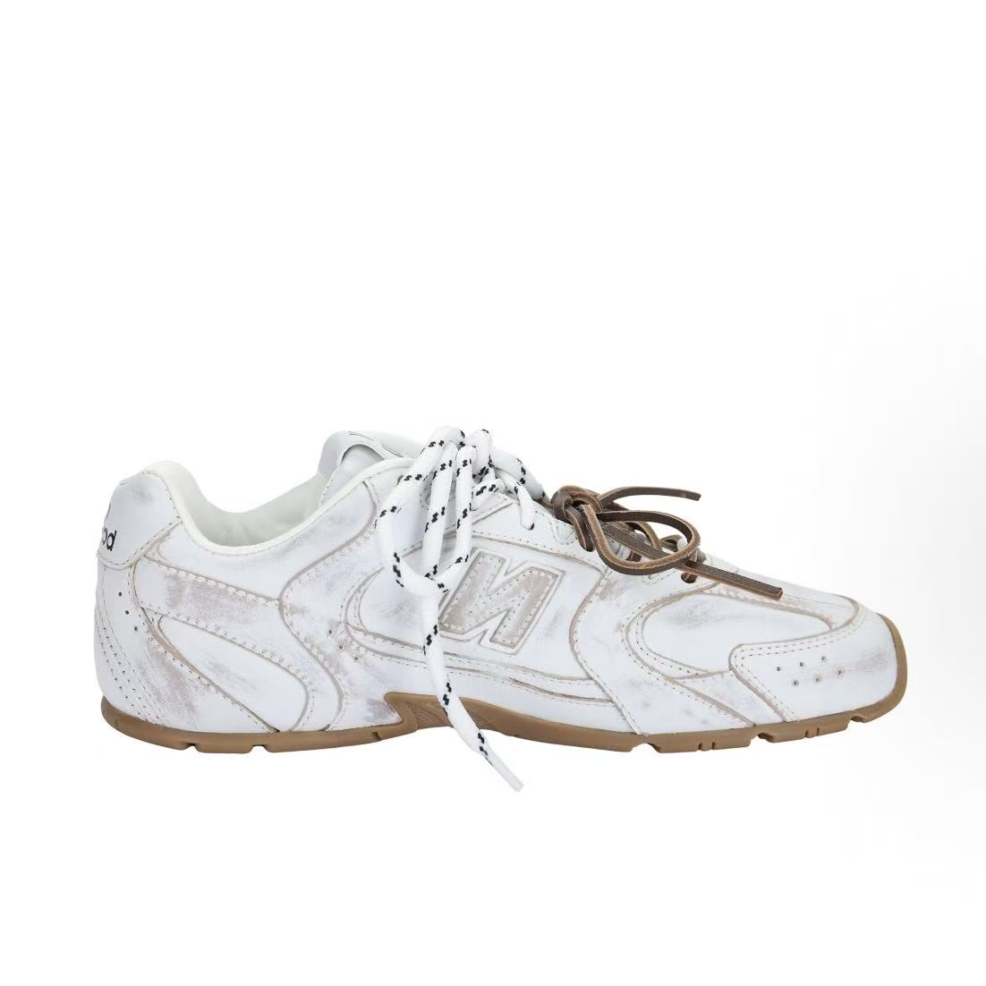 뉴발란스 x 미우미우 NB 530칠석 에디션 빈티지 가죽 내구성 로우 스니커즈 (GD공장)