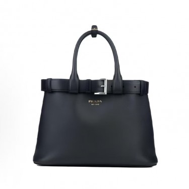 프라다 버클 엠보 레터링 로고 가죽 토트백 미디엄 1BA434 블랙