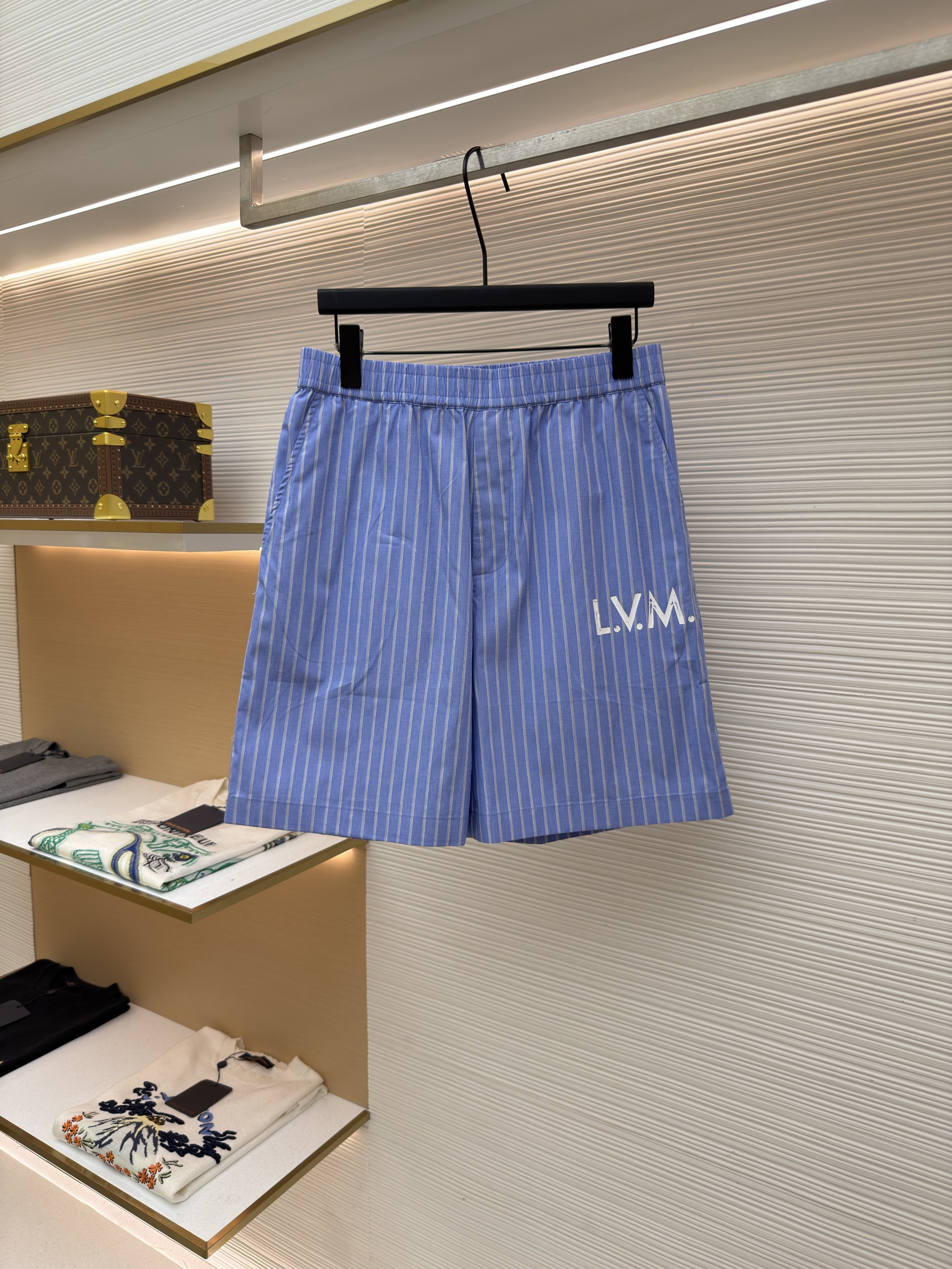 루이비통 스트라이프 자카드 프린트 쇼츠 (X공장)