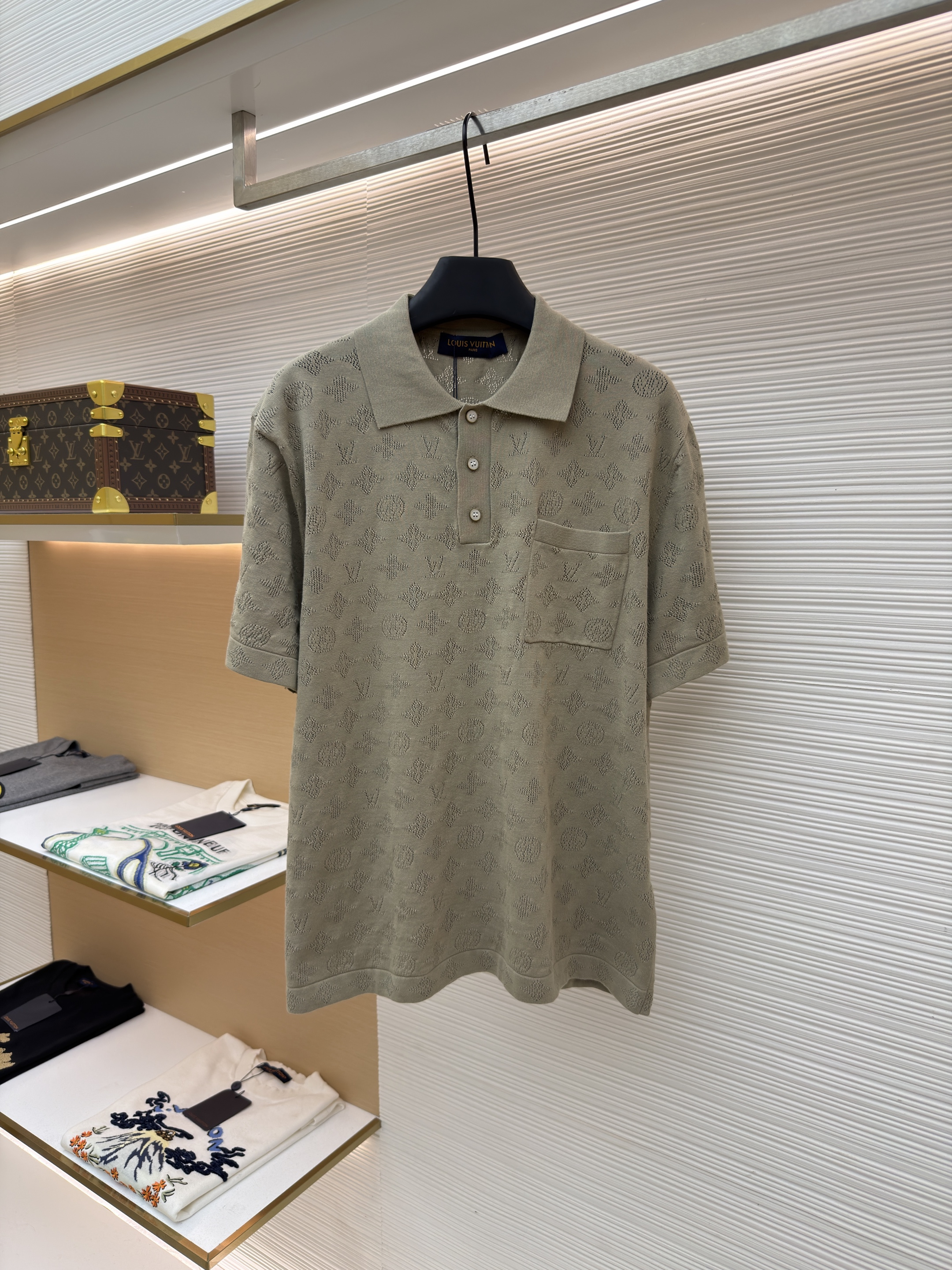 루이비통 레터 퍼포레이티드 펀칭 자카드 니트 반팔 폴로 셔츠 (X공장)