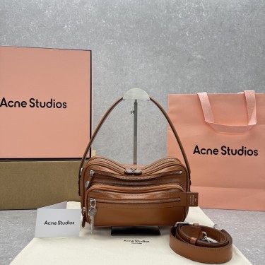 아크네스튜디오 미니 크로스백 카메라백 소형 감성 데일리 가방