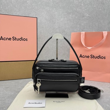 아크네스튜디오 미니 크로스백 카메라백 소형 감성 데일리 가방