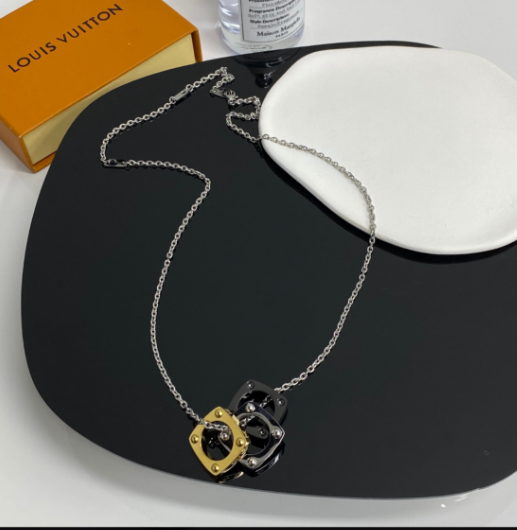 루이뷔통 모노그램 볼드 목걸이