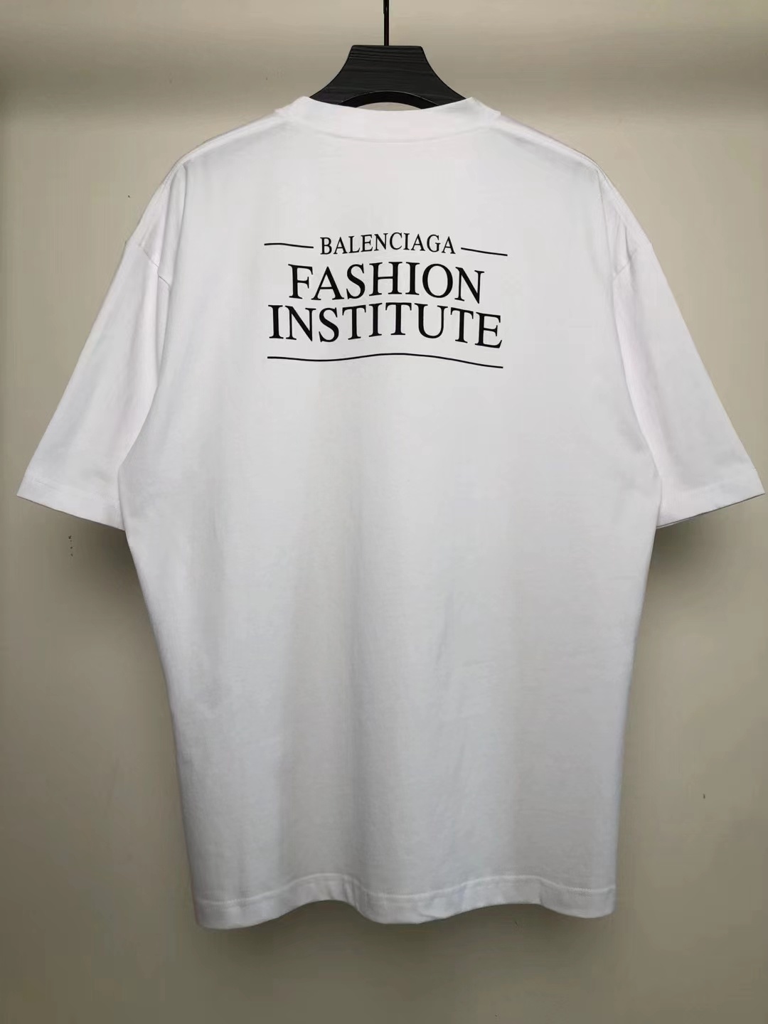 발렌시아가 패션 인스티튜트 프린트 빈티지 반팔 티셔츠 화이트