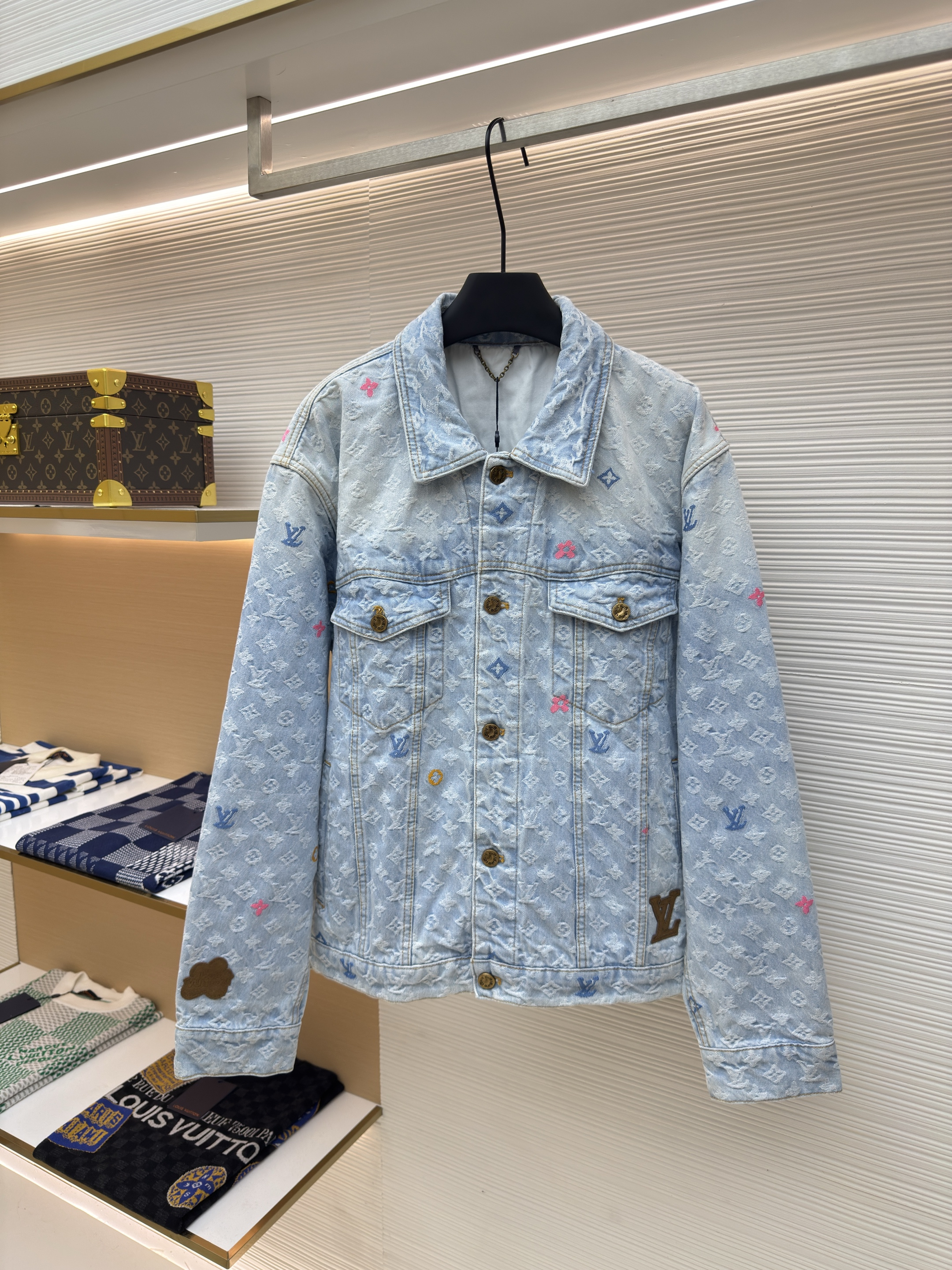 루이뷔통 LOUIS VUITTON 컬러 레터 자카드 데님 자켓 (x공장)