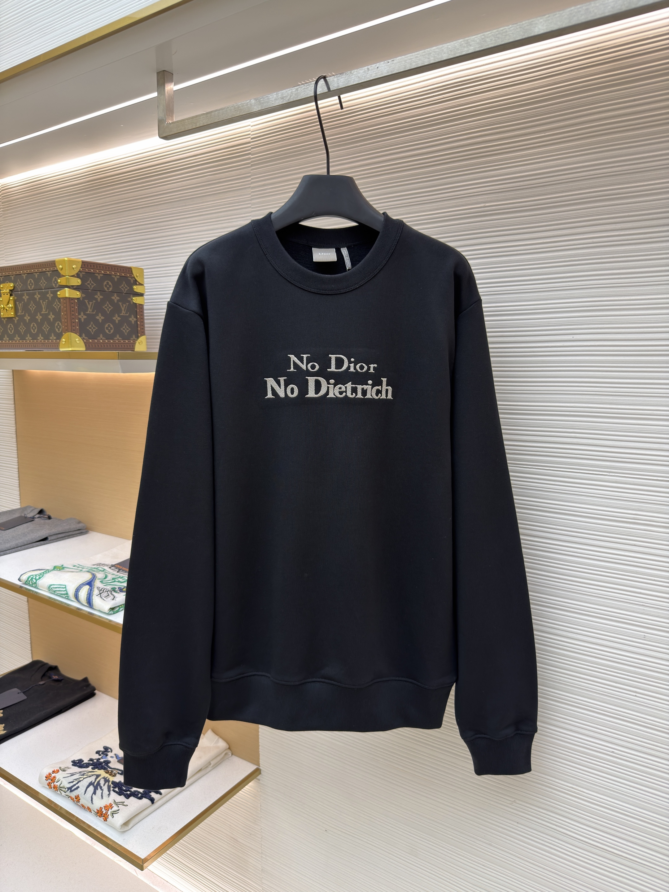 Dior 자수 라운드넥 맨투맨